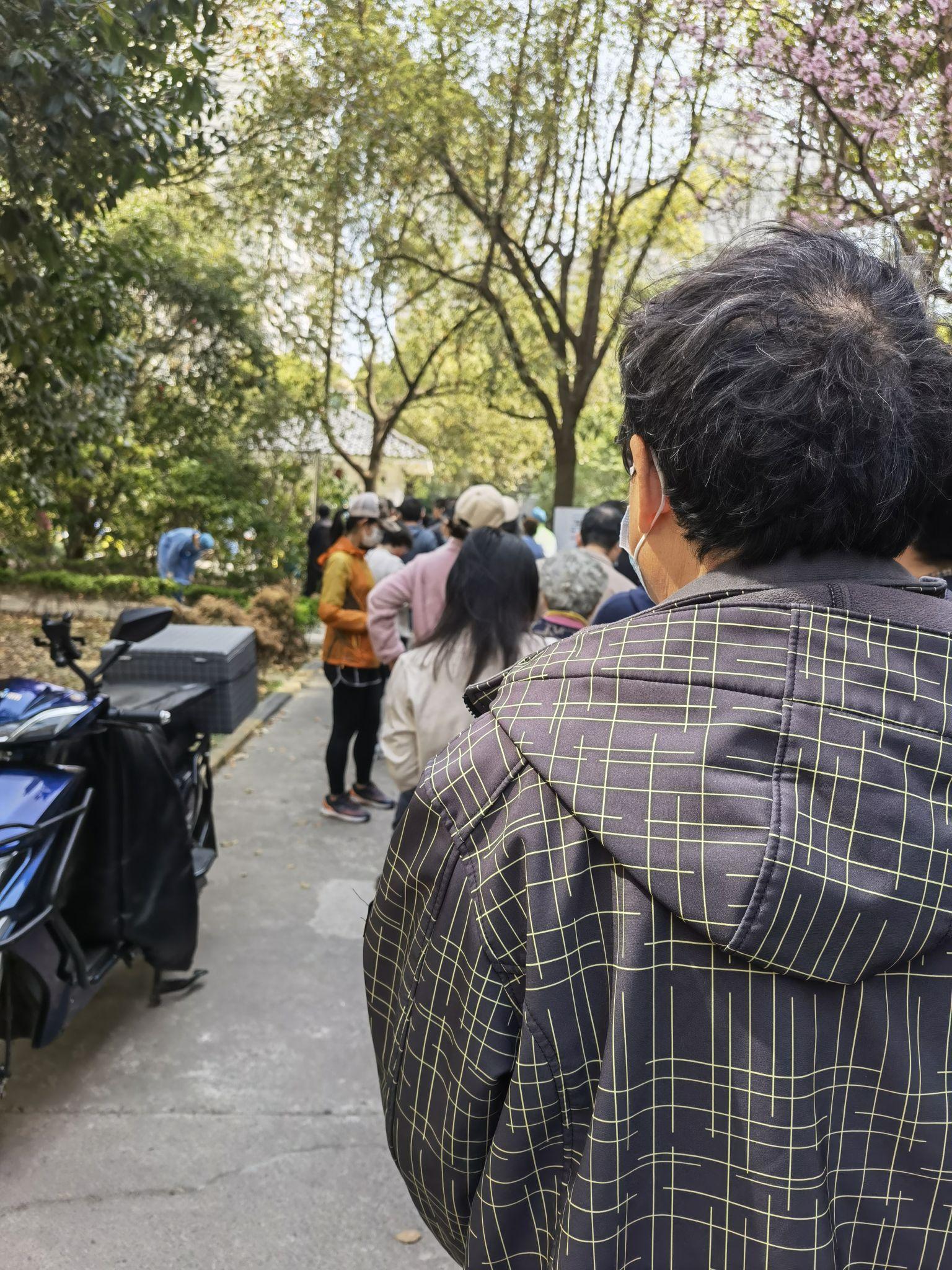 感染者增3500例上海“划江而封”-上海此轮疫情已得到控制